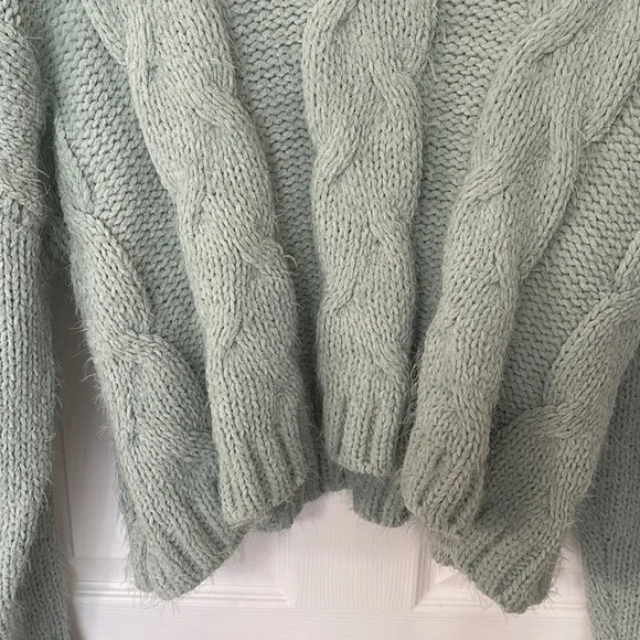 Mint green sweater 🌊 - Picture 6 of 7